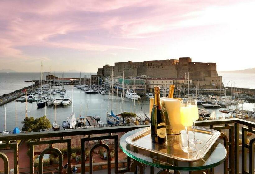 سوییت با چشم‌انداز دریا, Eurostars Hotel Excelsior