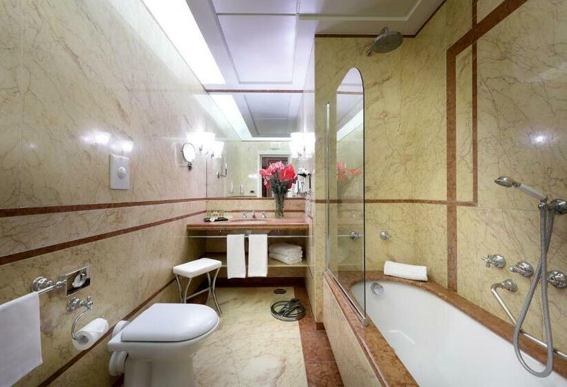 اتاق کلاسیک, Eurostars Hotel Excelsior