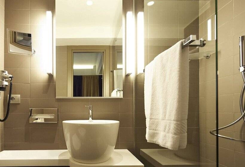 חדר יוקרתי, Mercure Roma Centro Colosseo
