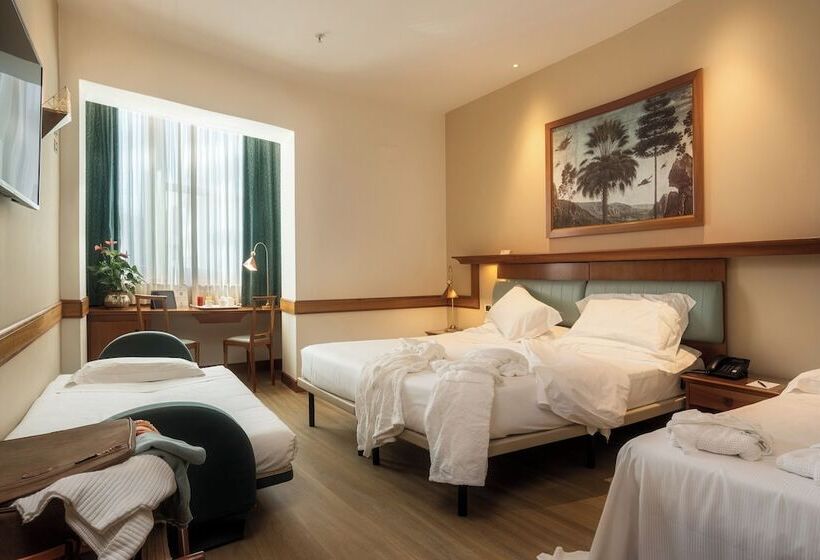 اتاق استاندارد چهار تخته, Sangallo Palace