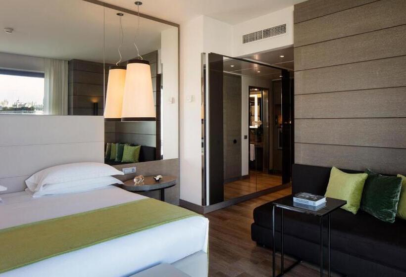 اتاق استاندارد سه نفره, Starhotels Echo