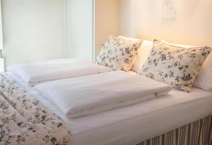 Апартаменты Дюплекс 1 Спальня, Bellavista Lakefront Hotel & Apartments