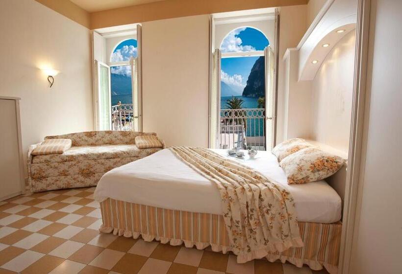 Superior studio with balcony, Bellavista Lakefront Hotel & Apartments