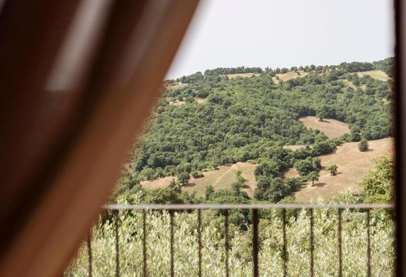 Люкс с Балконом, Antico Casale Di Scansano Resort