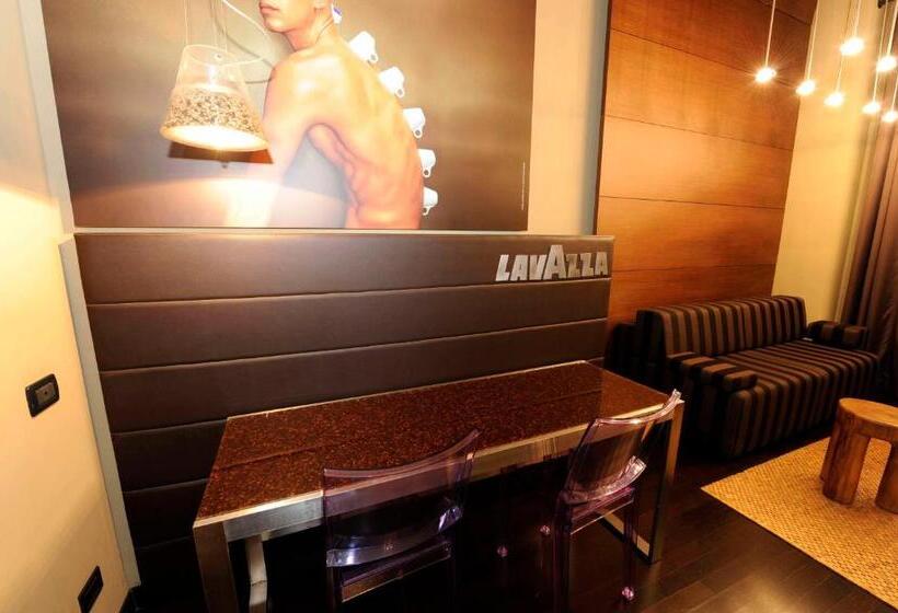 سوییت, Art Hotel Boston