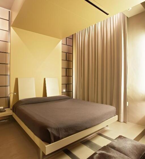اتاق استاندارد سه نفره, Art Hotel Boston