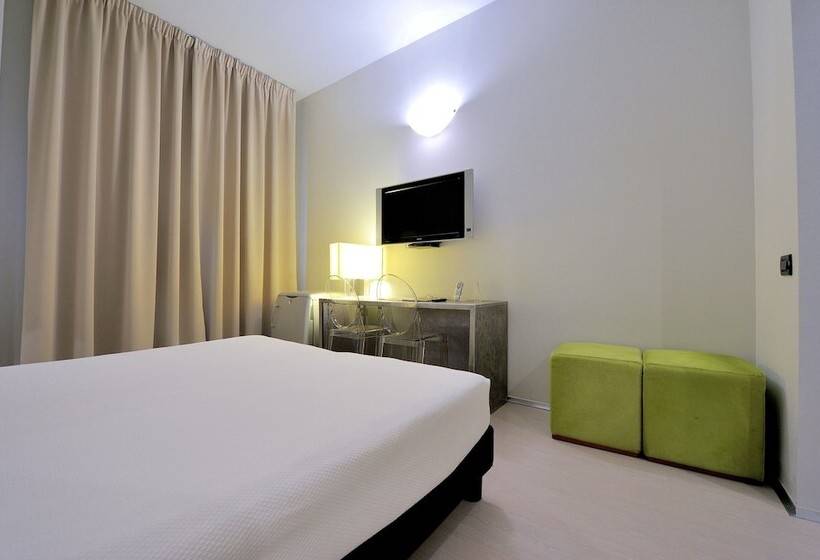 اتاق استاندارد, Art Hotel Boston