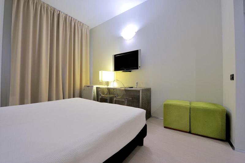 اتاق استاندارد, Art Hotel Boston