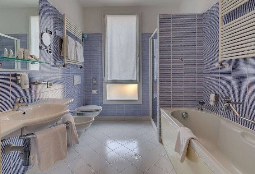 Полулюкс, Best Western Plus Hotel Bologna