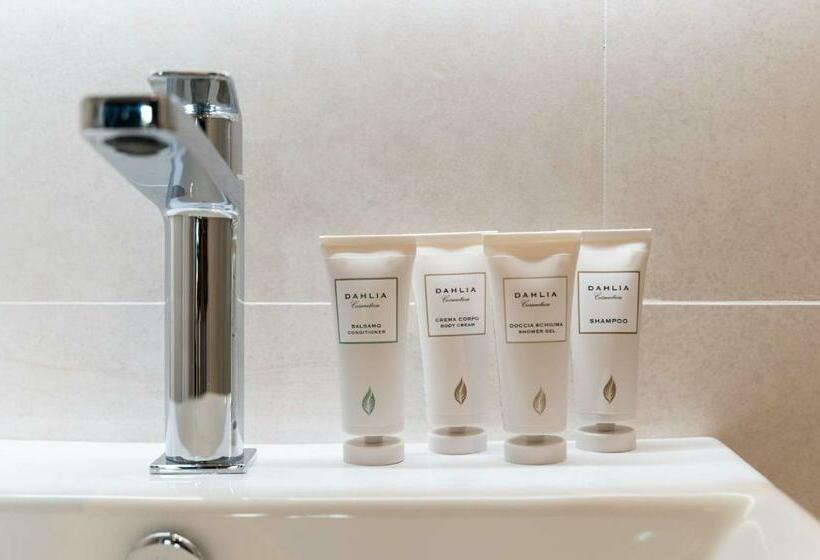 سوئیت 2 خوابه, Best Western Regina Elena