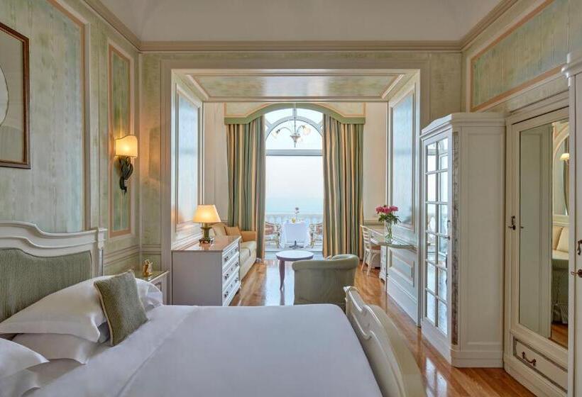 Номер Deluxe Вид на Море, Grand Hotel Excelsior Vittoria