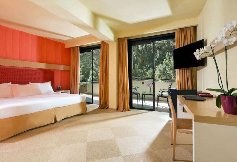 Семейный Номер, Hilton Sorrento Palace