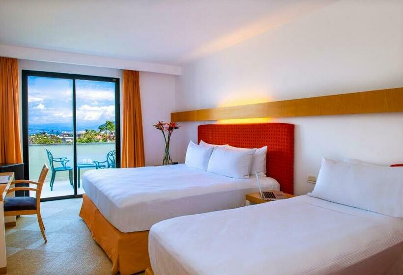 Семейный Номер Вид на Море, Hilton Sorrento Palace