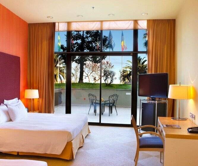 Семейный Номер Вид на Сад, Hilton Sorrento Palace