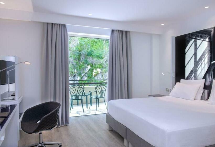Номер Superior Кровать Кинг, Hilton Sorrento Palace
