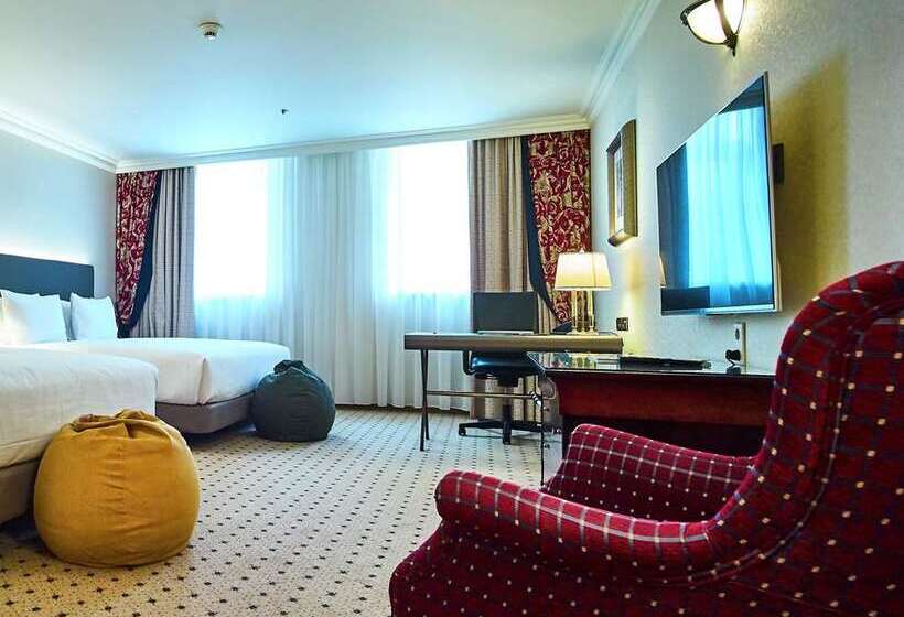 Трехместный Президентский, Hilton Sorrento Palace