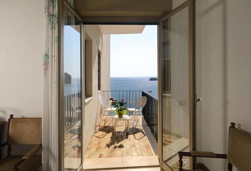 Economy Triple Room, Lido Mediterranee