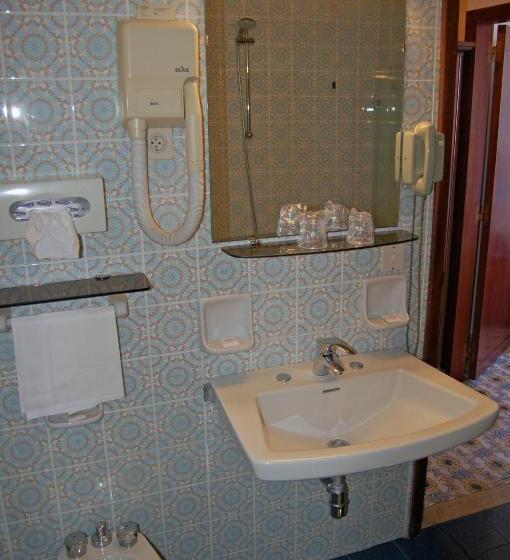 اتاق اقتصادی با چشمانداز دریا, Lido Mediterranee