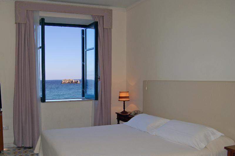 اتاق اکونومی, Lido Mediterranee