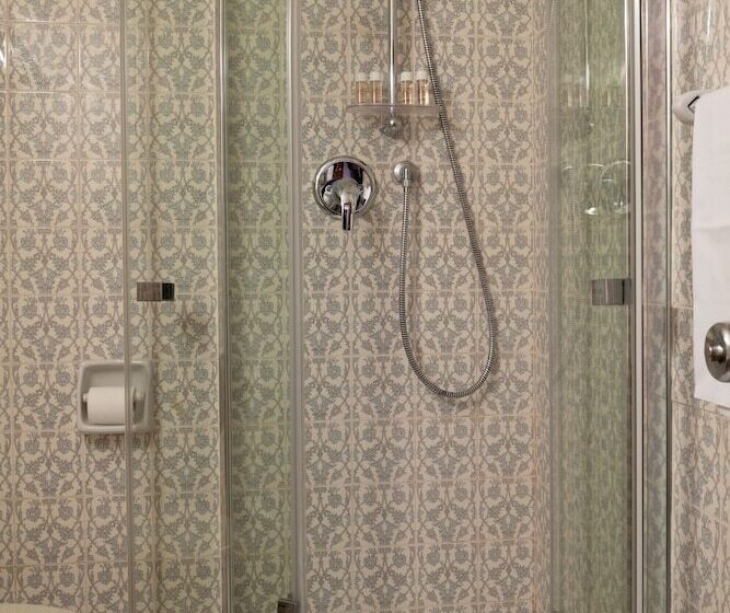 اتاق اقتصادی با چشمانداز دریا, Lido Mediterranee