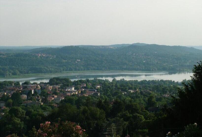 اتاق استاندارد با چشم‌انداز دریاچه, Palace Grand Hotel Varese
