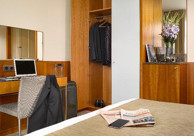 اتاق خانوادگی, Starhotels Majestic