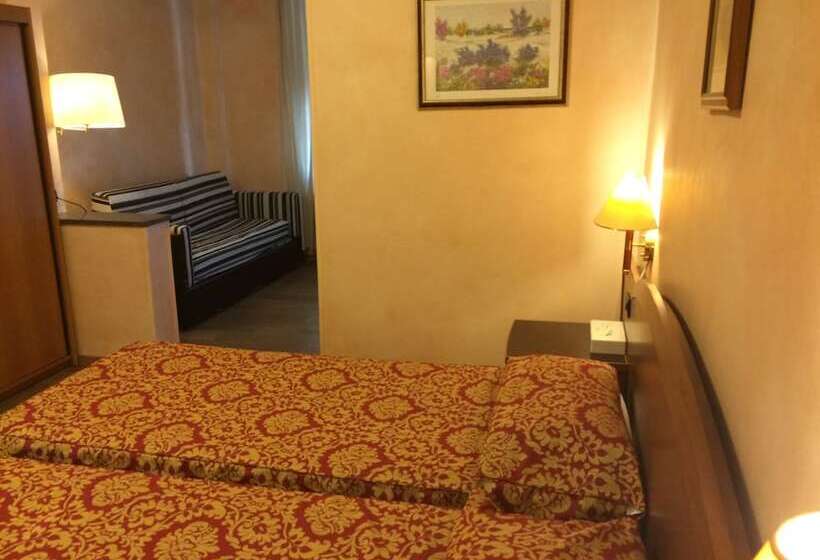Трехместный Номер Комфорт, Coccodrillo Hotel & Apartments