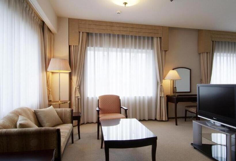 Junior suite with river view, Okura Niigata