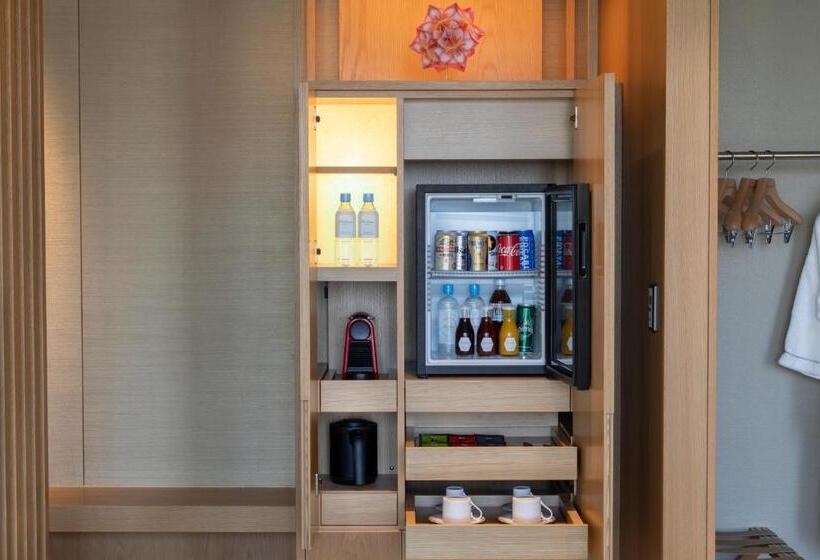 Клубный полулюкс с видом, The Okura Tokyo