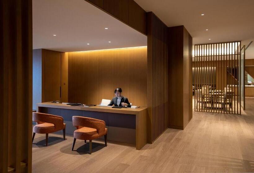 Номер Престиж, The Okura Tokyo