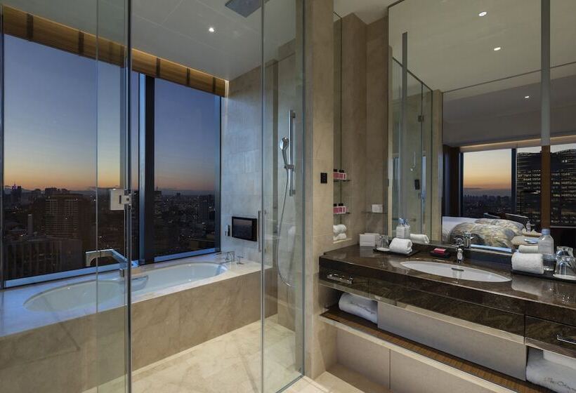 Номер Престиж, The Okura Tokyo