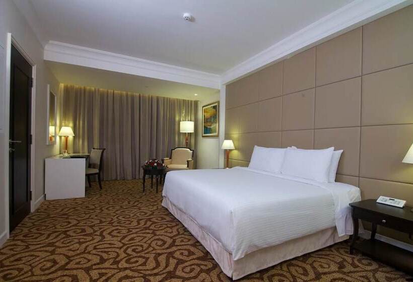 Номер Premium Вид на Бассейн, Perdana Kota Bharu