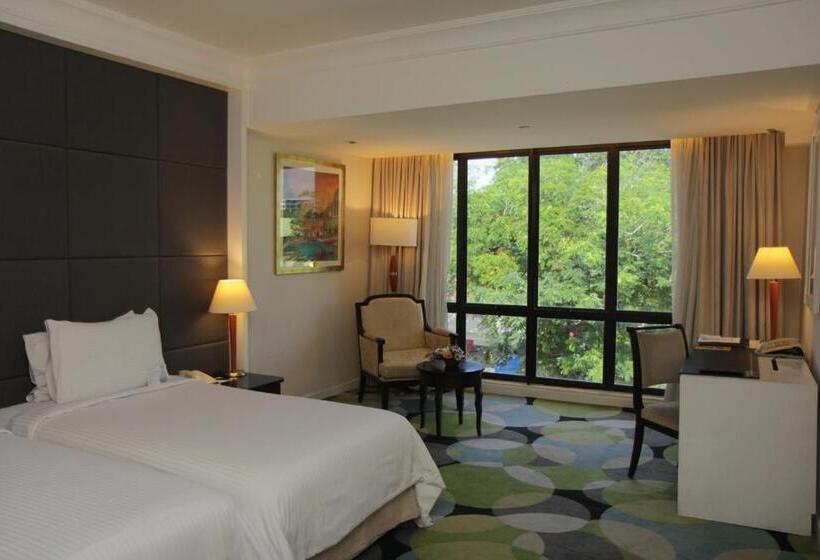 Номер Deluxe, Perdana Kota Bharu