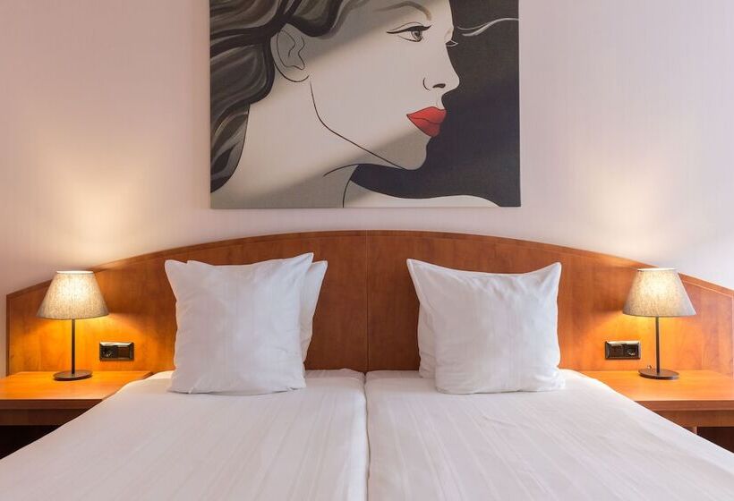 四人标准间, Leonardo Hotel Utrecht City Center