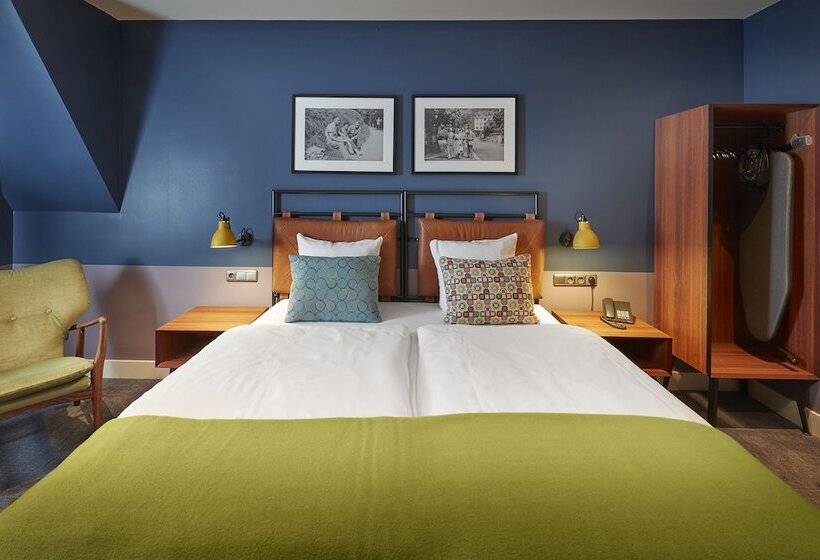 Classic Room, Lion D Or