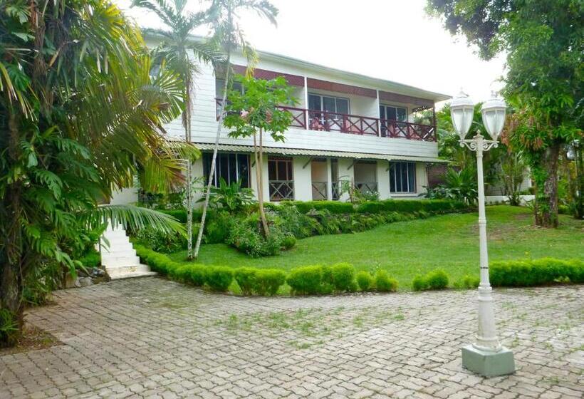 Номер Стандарт, Madang Resort