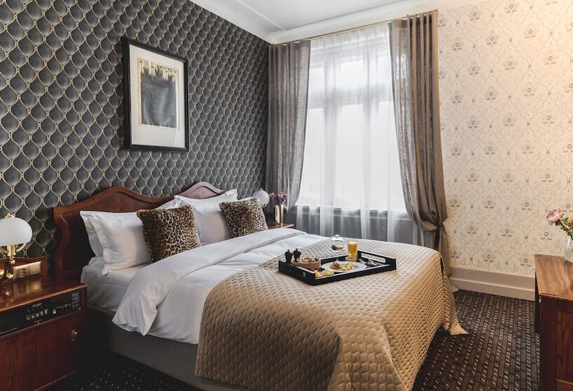 Номер Deluxe, H15 Francuski Old Town   Destigo Hotels
