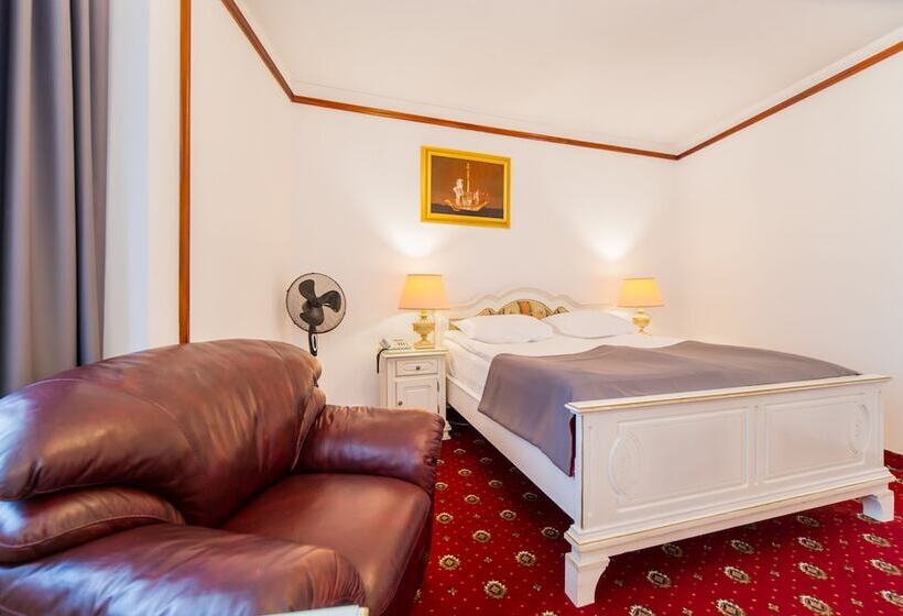 اتاق سوپریور, Imparatul Romanilor