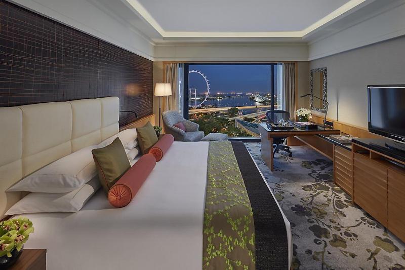 اتاق استاندارد با چشم‌انداز, Mandarin Oriental Singapore