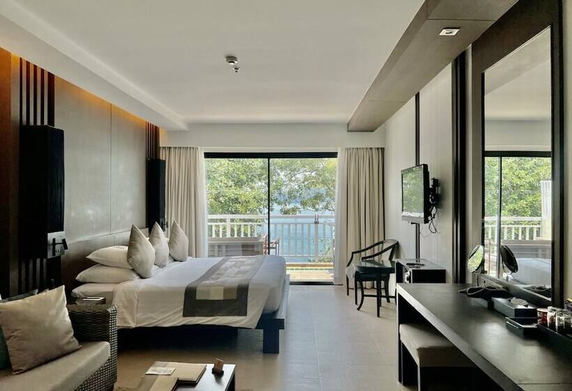 اتاق سوپریور با چشم‌انداز دریا, Cape Panwa Hotel Phuket