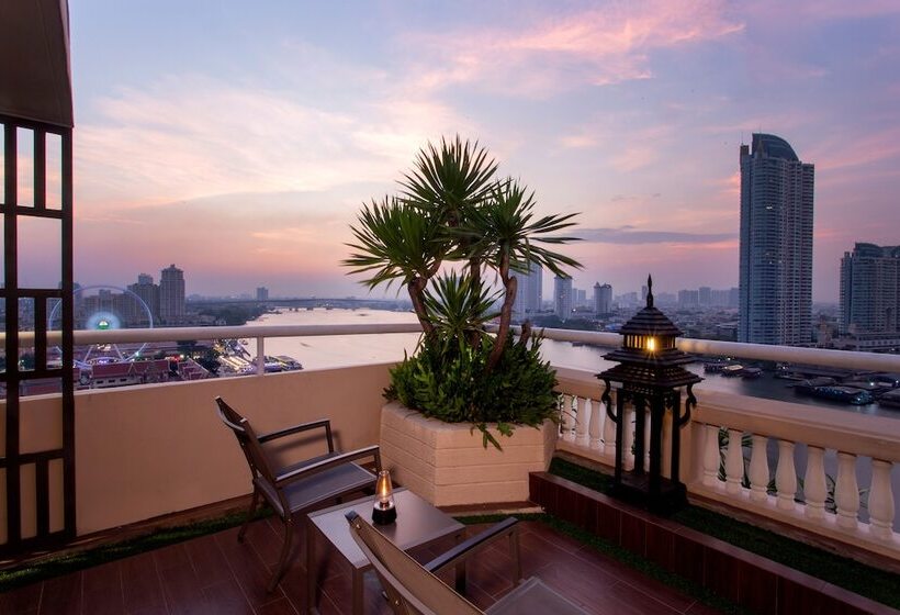 Suite with Terrace, Ramada Plaza By Wyndham Bangkok Menam Riverside