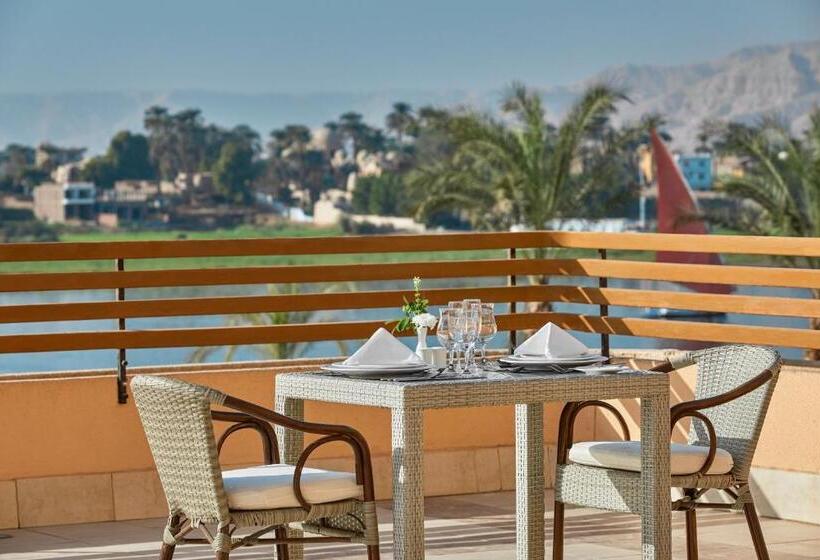 اتاق دلوکس با تخت کینگ و چشم‌انداز, Steigenberger Resort Achti