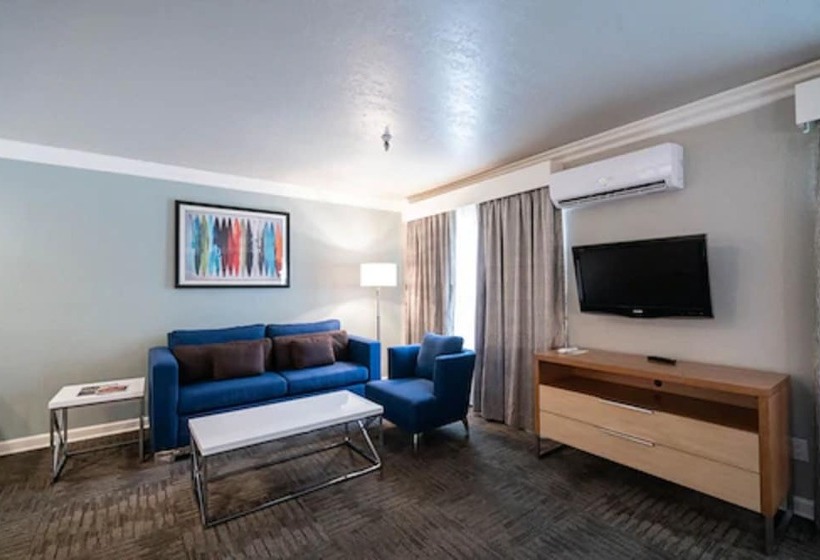 اتاق لوکس, Alexis Park All Suite Resort