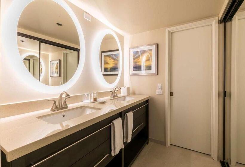 2 Bedroom Premium Apartment Sea View, Aston Waikiki Beach Tower