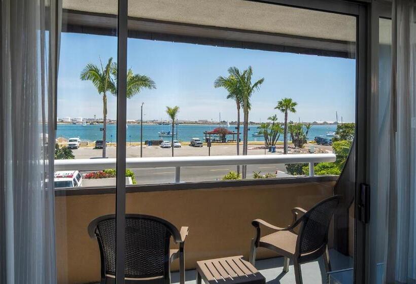 غرفة قياسية سرير كينج, Bay Club Hotel And Marina