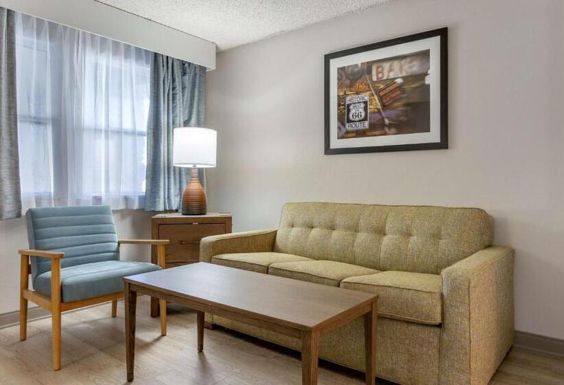 장애인을 위한 킹사이즈 침대 스탠다드 룸, Best Western Plus Kings Inn And Suites