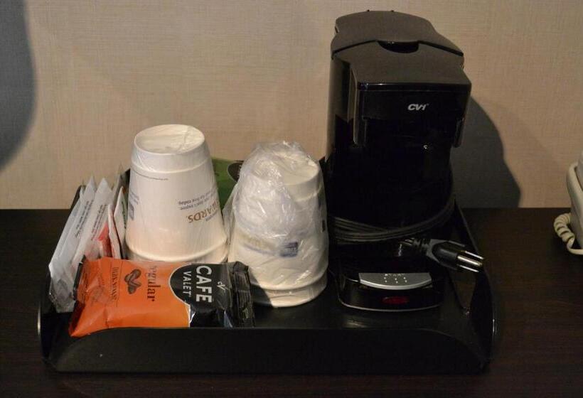 Номер Стандарт Кровать Кинг Адаптированный для Инвалидов, Best Western Plus Silverdale Beach