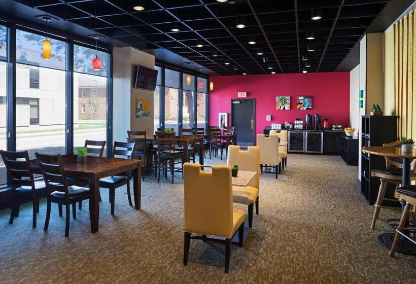 스탠다드 룸 더블 침대 2개, Charleston Marriott Town Center