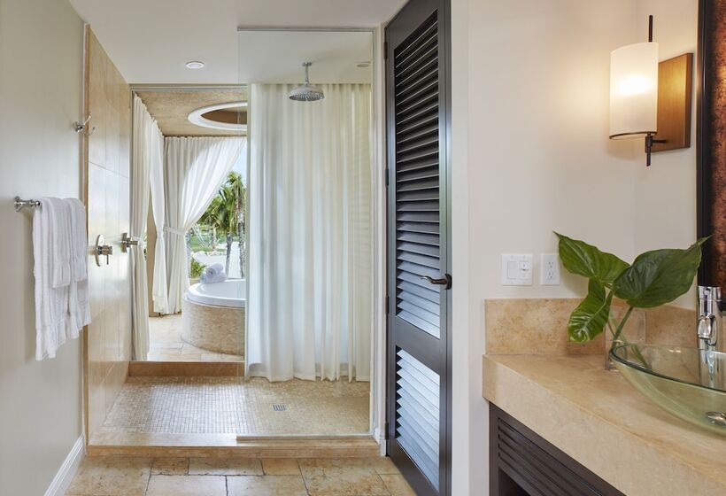 מיטת קינג בסוויטה, Cheeca Lodge & Spa