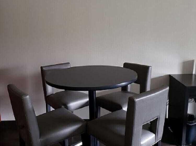 Suite Executive, Club Hotel Nashville Inn & Suites